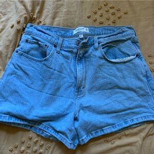 Mom shorts curve love